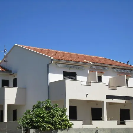 Picturesque In Pag Dalmatia, Crotia 公寓